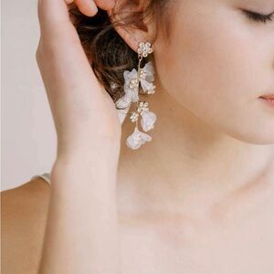 NWT Twigs and Honey crystal and silk petal chandelier earrings